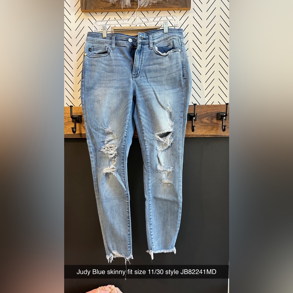 Judy Blue skinny fit size 11/30 style JB82241MD